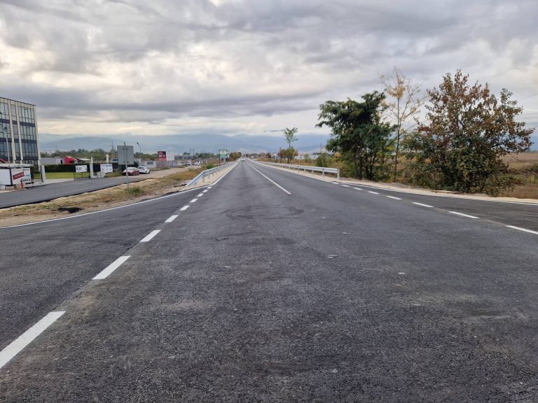 Водач на бус се уби на Околовръстното