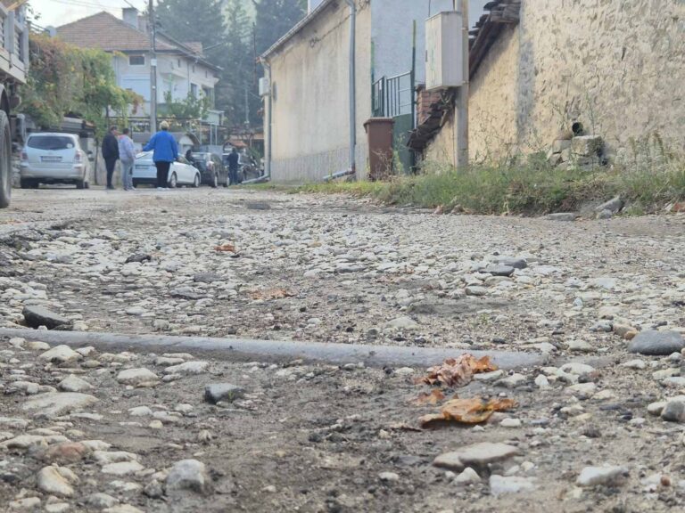 Ремонт на втора улица в Храбрино